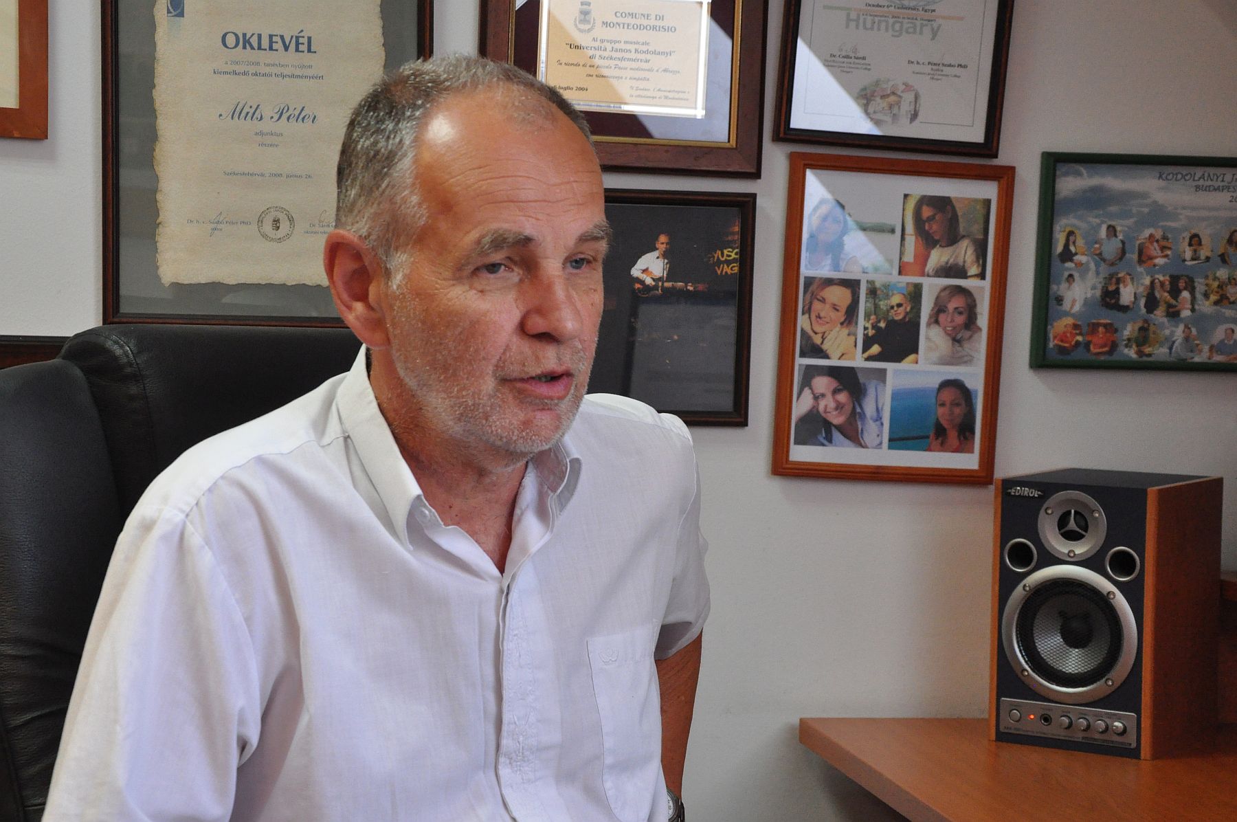 Játsszunk együtt! – új együtténeklős fehérvári gyereklemez Mits Péter zenésszel